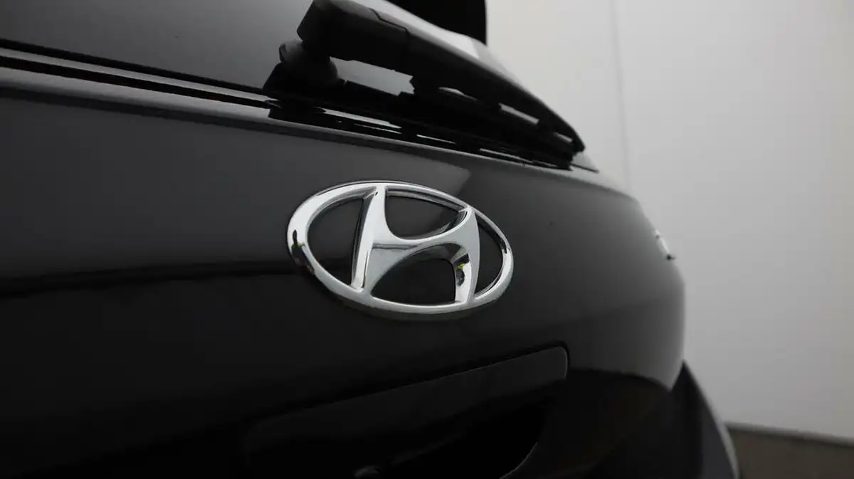2021-hyundai-i10-12-premium-84ps-1197cc-big-23