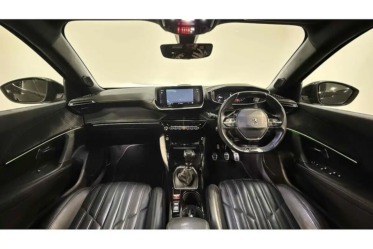 2021-peugeot-2008-suv-15-bluehdi-gt-big-32