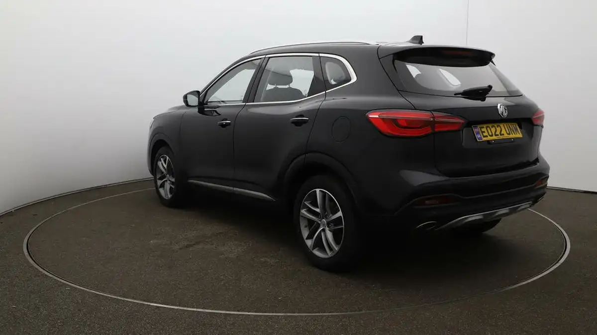 2022-mg-hs-15t-gdi-excite-162ps-big-52
