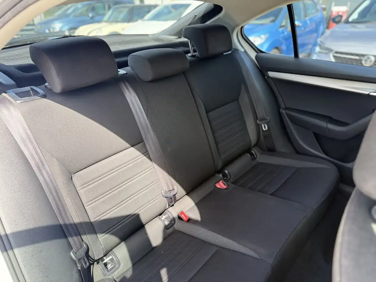 2019-skoda-octavia-10-tsi-se-technology-hatchback-big-24