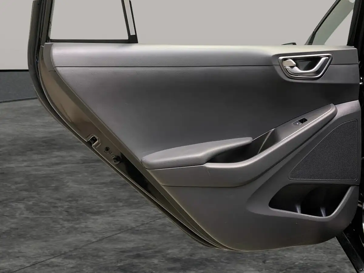 2021-hyundai-ioniq-e-premium-electric-100kw-big-28