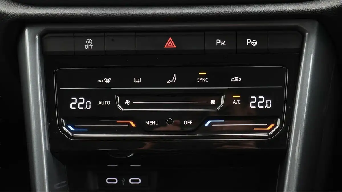 2023-volkswagen-t-roc-15-tsi-style-hatchback-5d-big-12