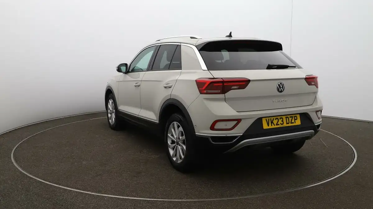 2023-volkswagen-t-roc-15-tsi-style-hatchback-5d-big-53