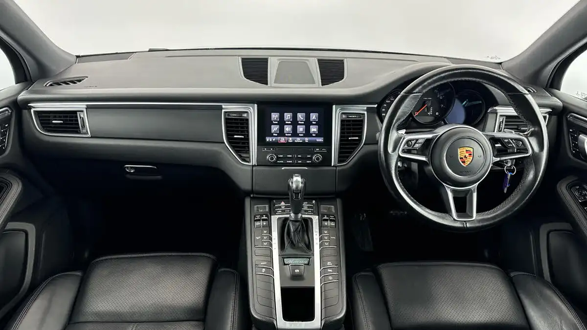 2018-porsche-macan-20-252ps-ss-big-10