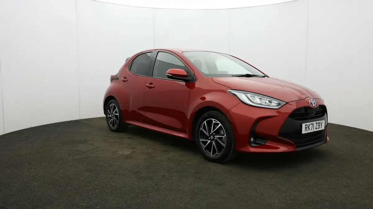 2021-toyota-yaris-15-vvt-i-design-big-38