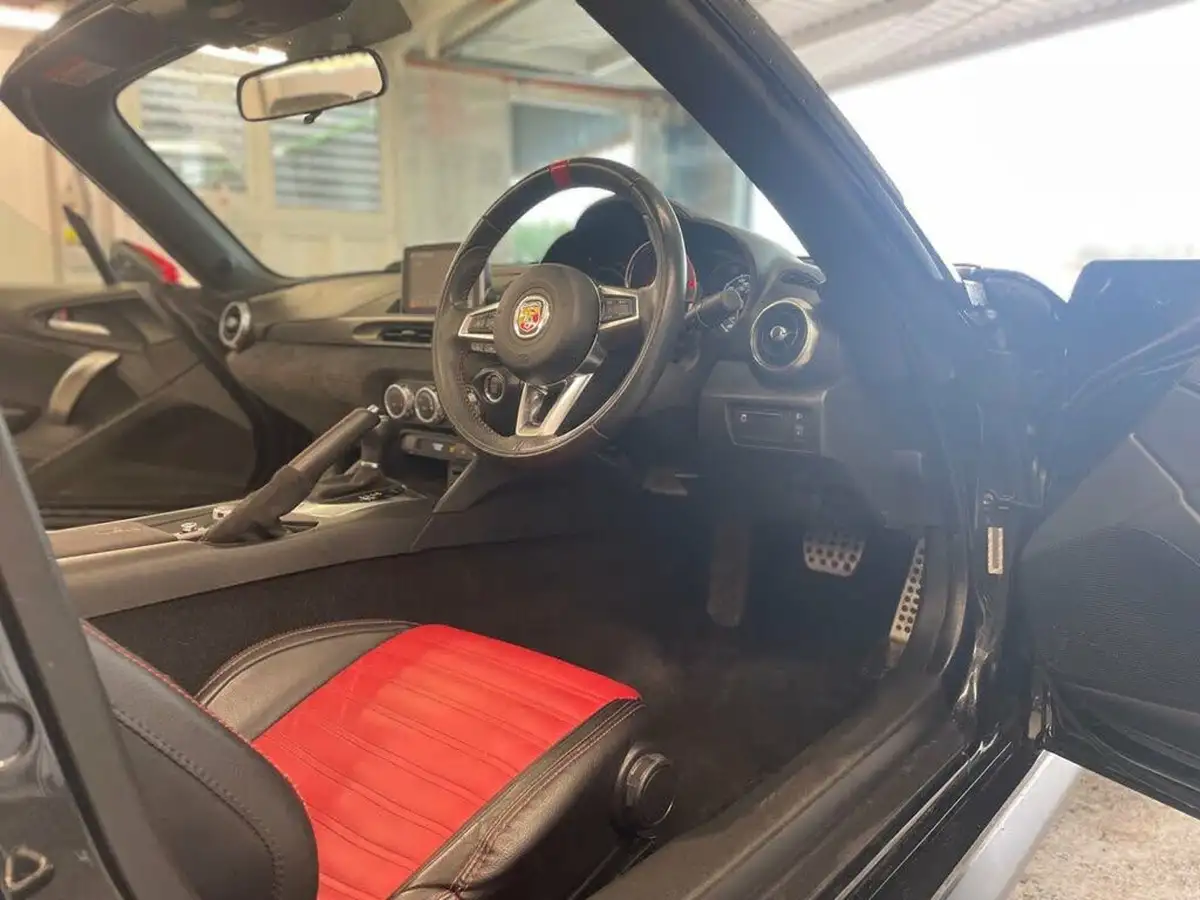 2018-abarth-124-14-multiair-spider-auto-big-1