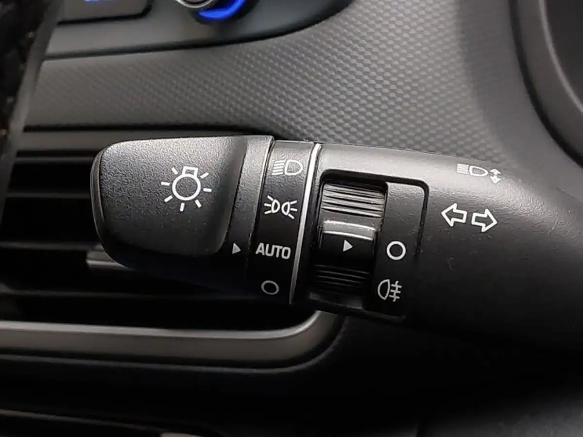 2021-hyundai-kona-16-gdi-se-connect-big-18