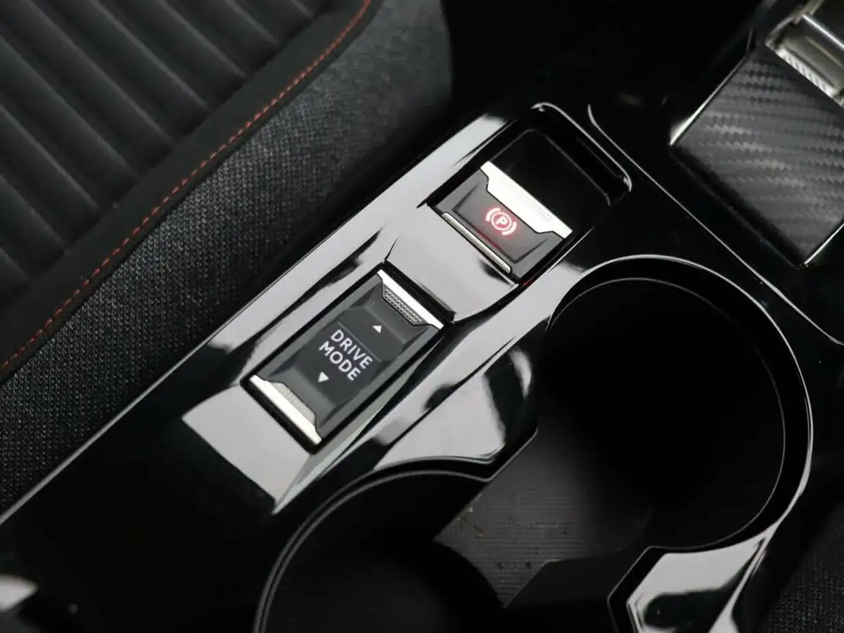 2023-peugeot-208-12-puretech-active-premium-100ps-eat8-big-22