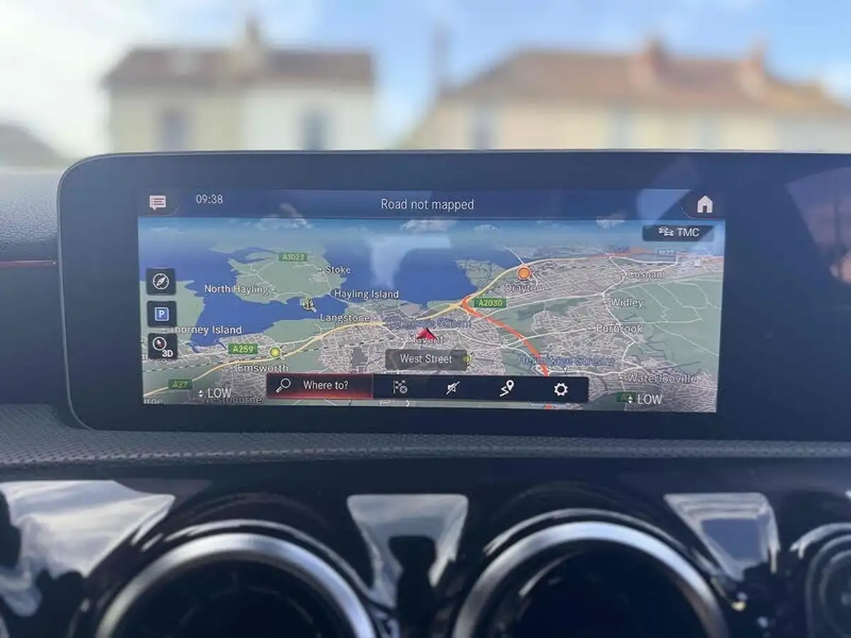2019-mercedes-benz-a-class-13-a200-amg-line-executive-hatchback-5d-7g-dct-big-24