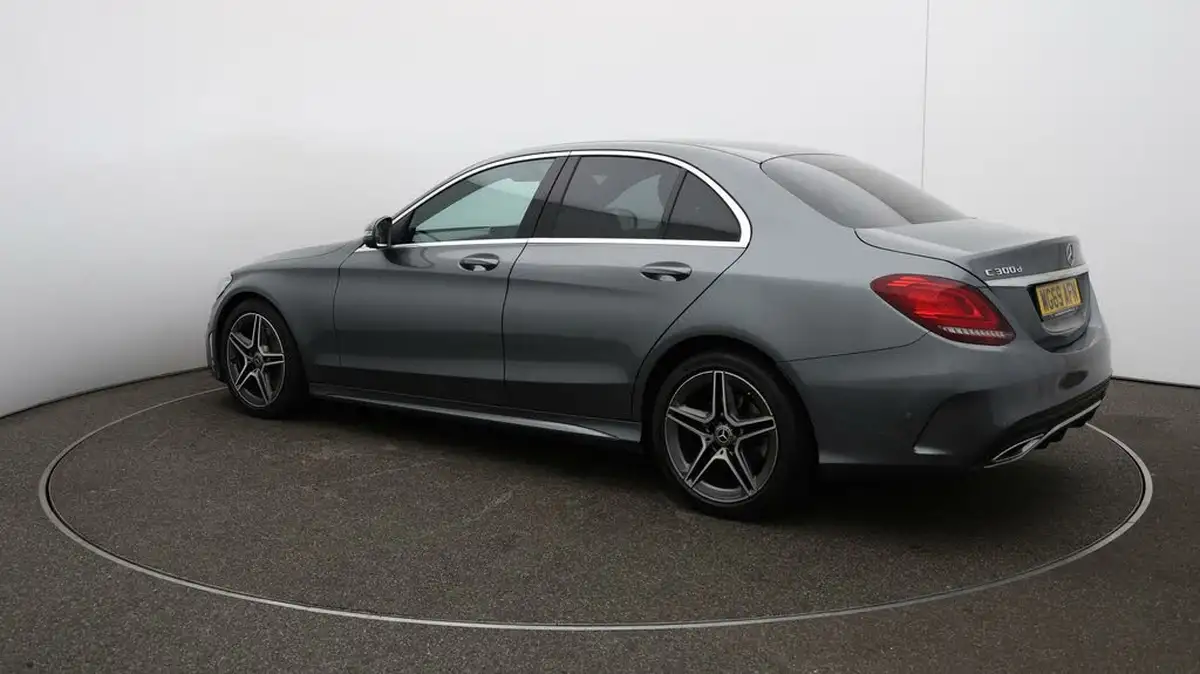 2019-mercedes-benz-c-class-20d-c300d-amg-line-245ps-ss-saloon-4d-big-26