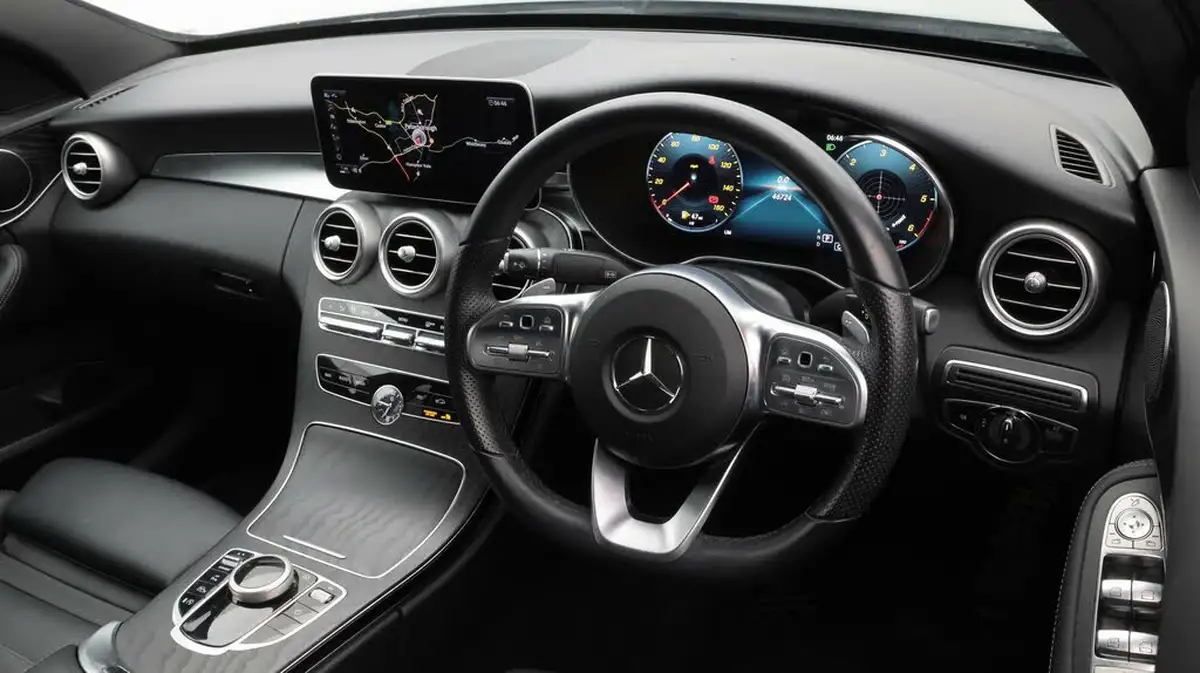2019-mercedes-benz-c-class-20d-c300d-amg-line-245ps-ss-saloon-4d-big-9