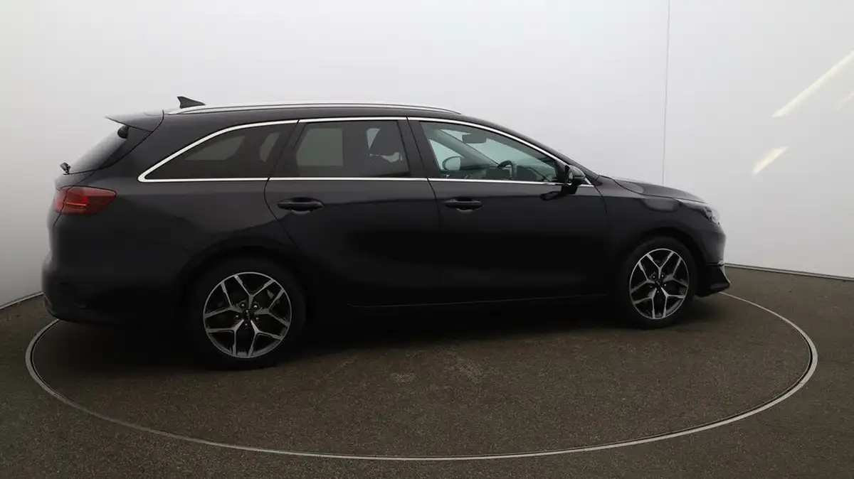 2022-kia-ceed-15-t-gdi-3-sportswagon-big-42