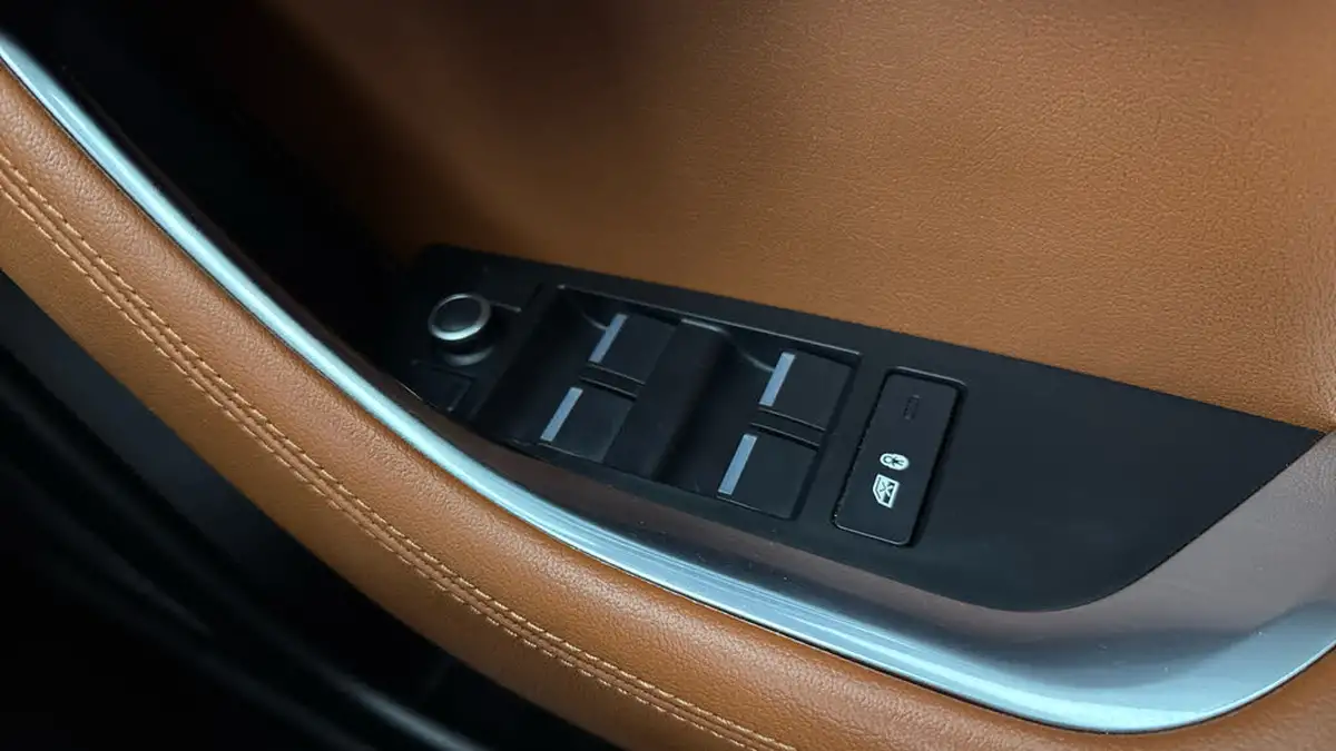 2020-jaguar-xe-20i-r-dynamic-s-250ps-big-21