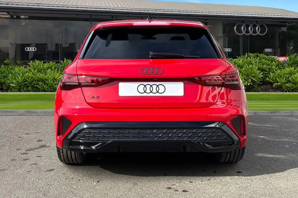 2024-audi-a3-15-35-tfsi-black-edition-sportback-5d-big-3