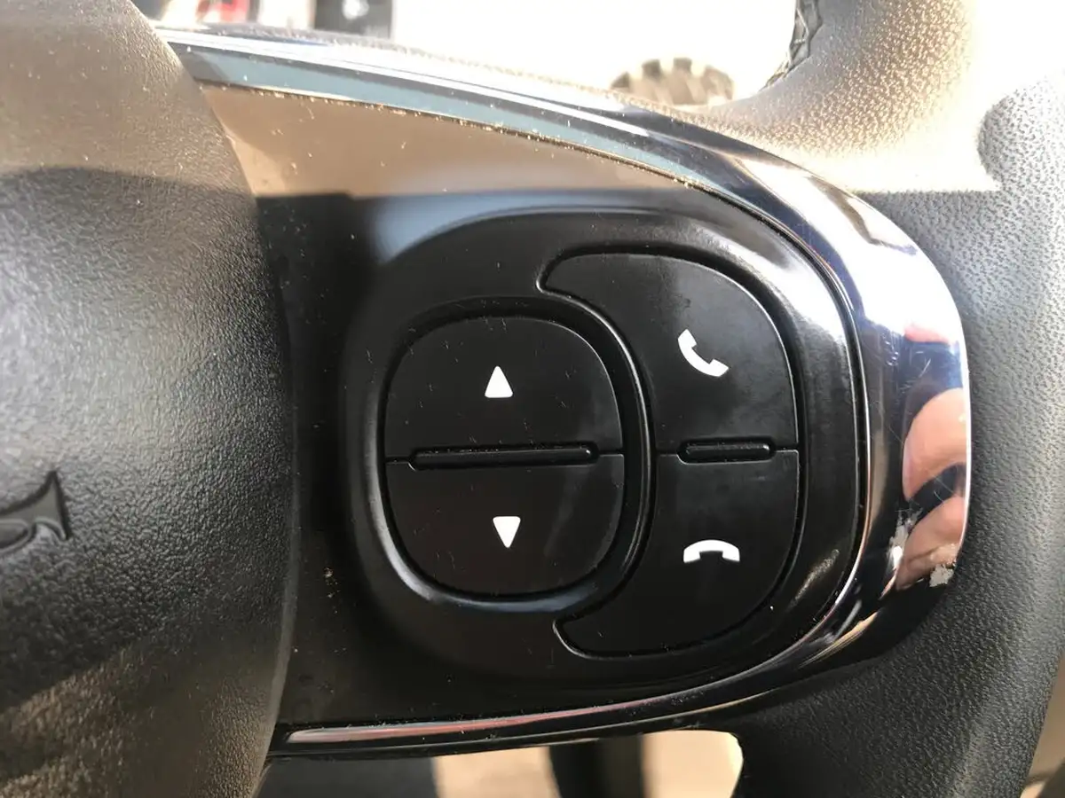 2022-fiat-500-10-dolcevita-big-26