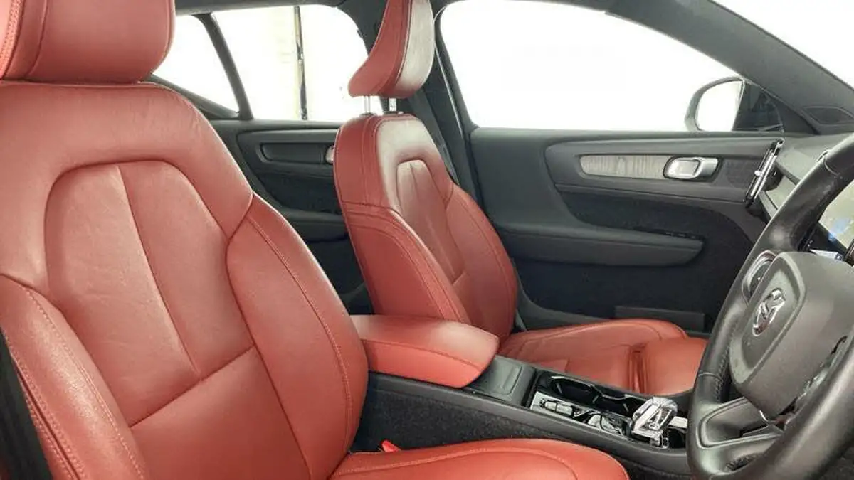 2020-volvo-xc40-20-b4-inscription-pro-big-18