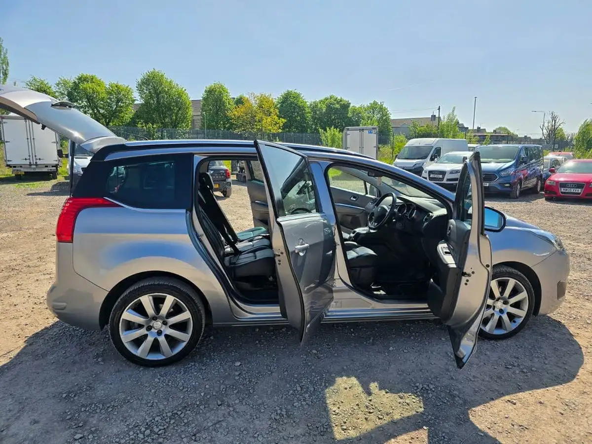 2015-peugeot-5008-16bluehdi-allure-auto-big-17
