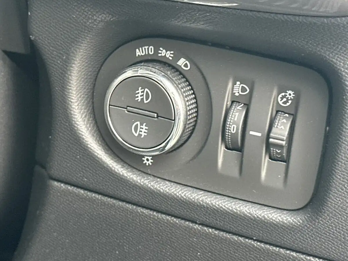 2021-vauxhall-mokka-12-elite-nav-premium-100ps-big-18