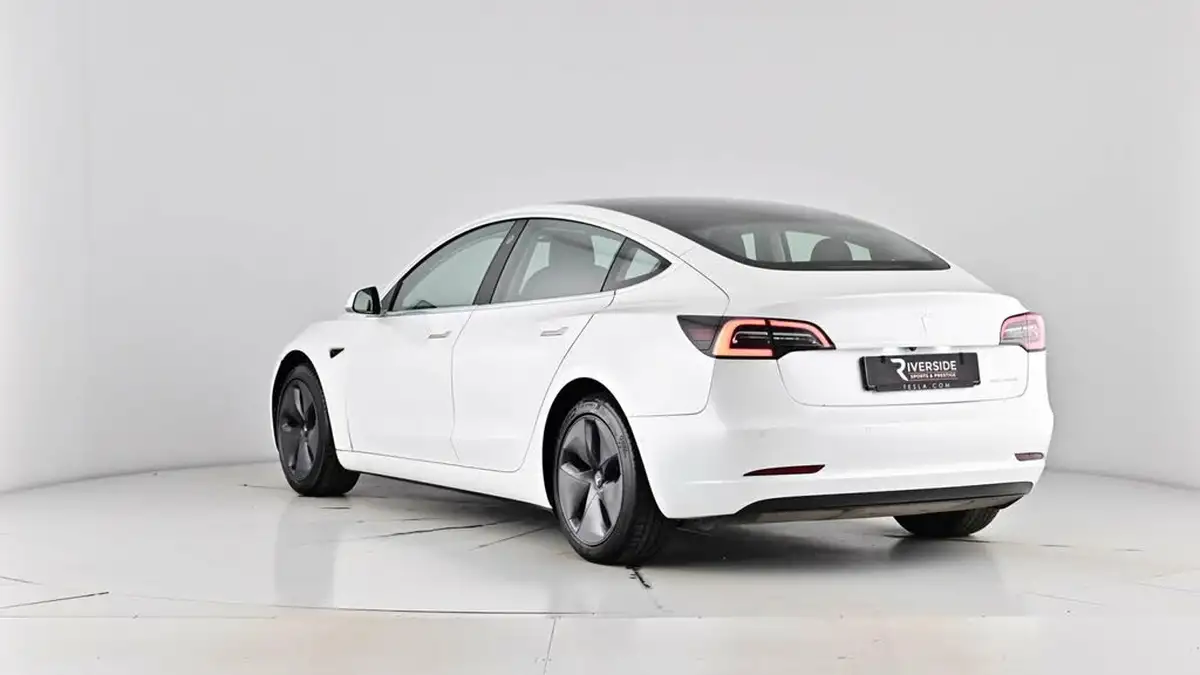 2020-tesla-model-3-e-long-range-big-67