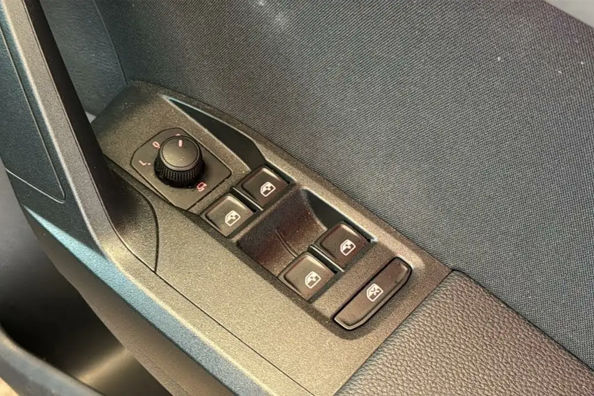 2019-seat-arona-10-tsi-fr-big-18