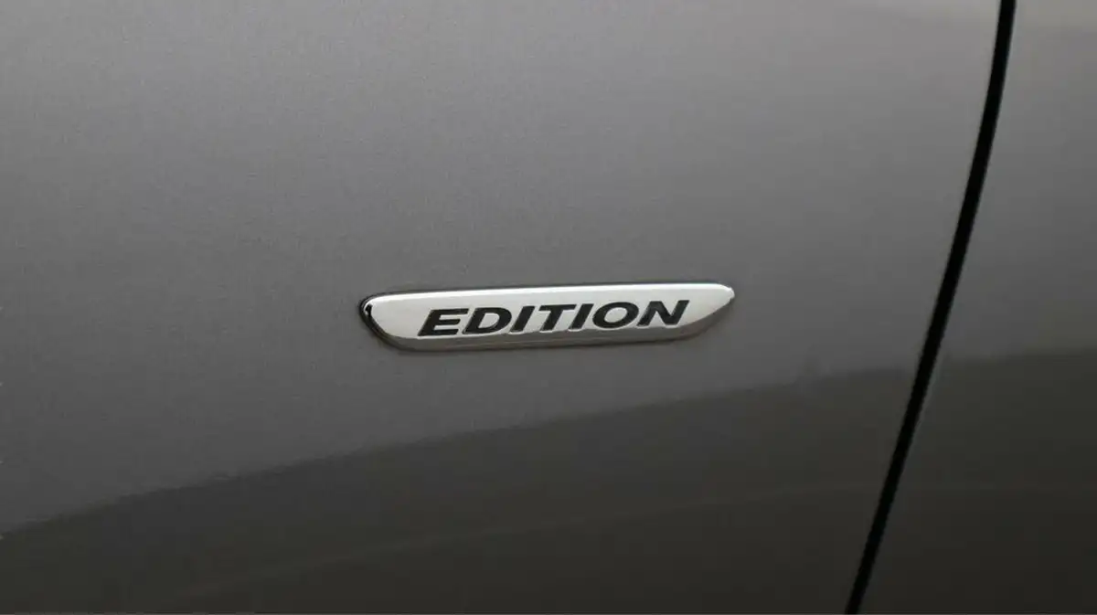 2021-mercedes-benz-b-class-13-b200-amg-line-premium-edition-big-20