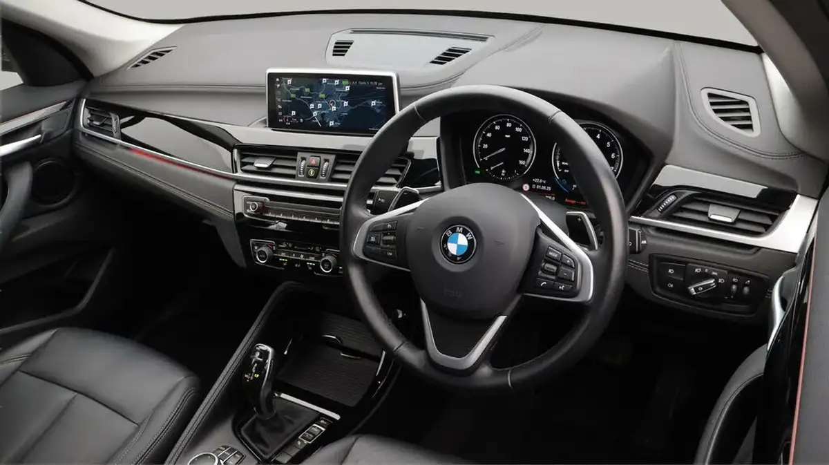 2022-bmw-x1-20-sdrive20i-xline-big-9