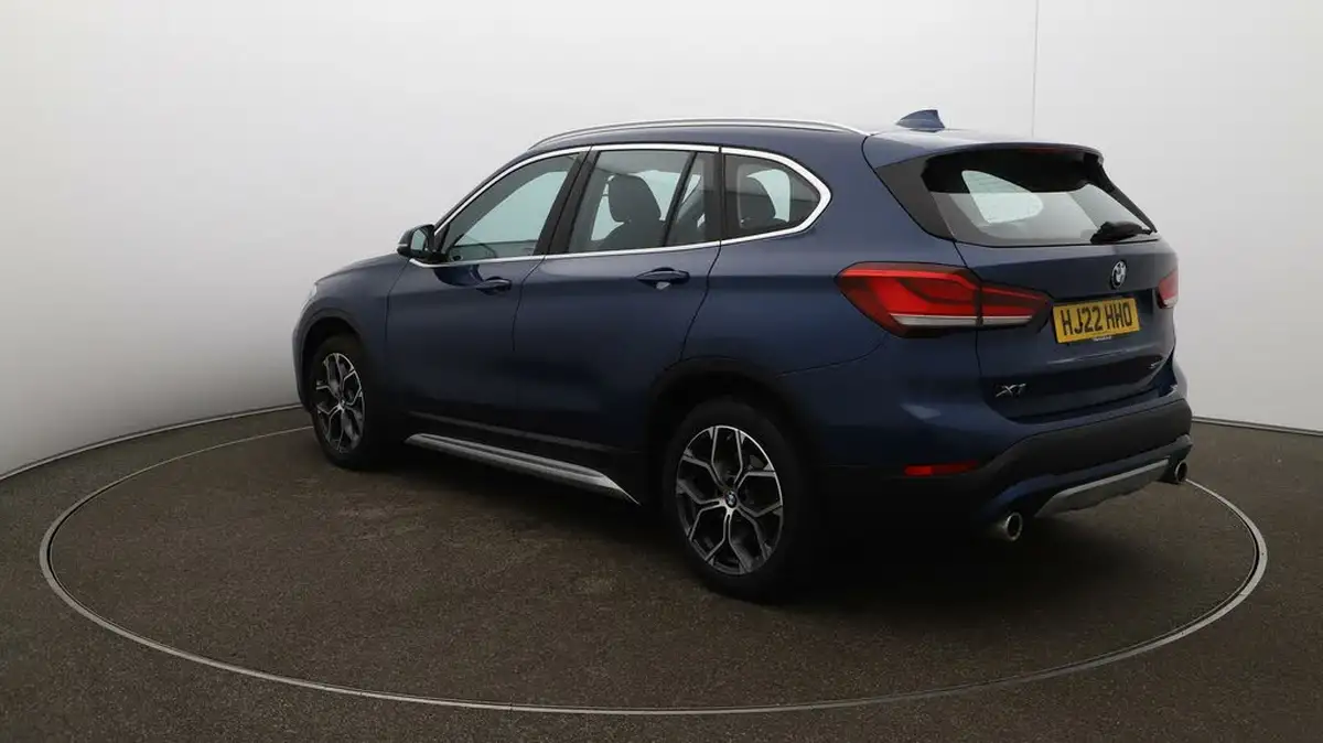 2022-bmw-x1-20-sdrive20i-xline-big-54