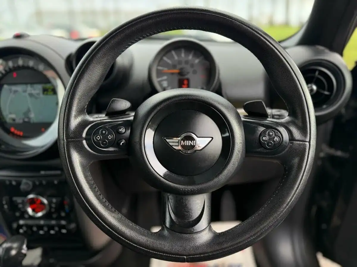 2014-mini-paceman-16-cooper-all4-auto-big-11