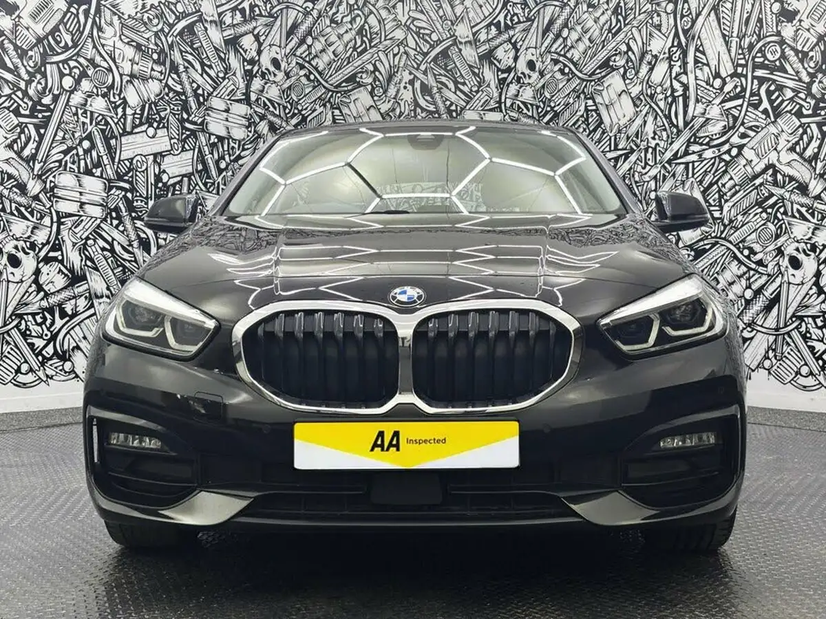 2021-bmw-1-series-15-118i-sport-lcp-big-2