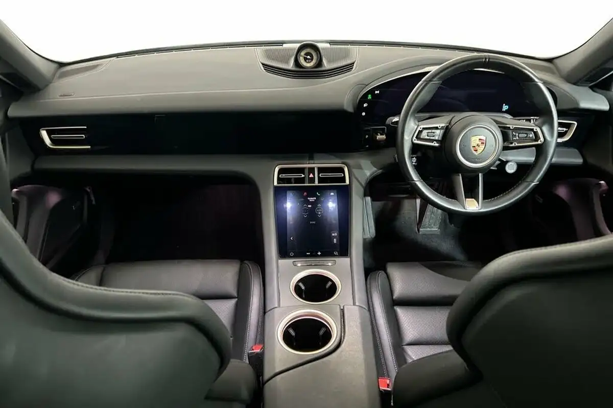 2021-porsche-taycan-e-4s-571ps-performance-battery-plus-big-9