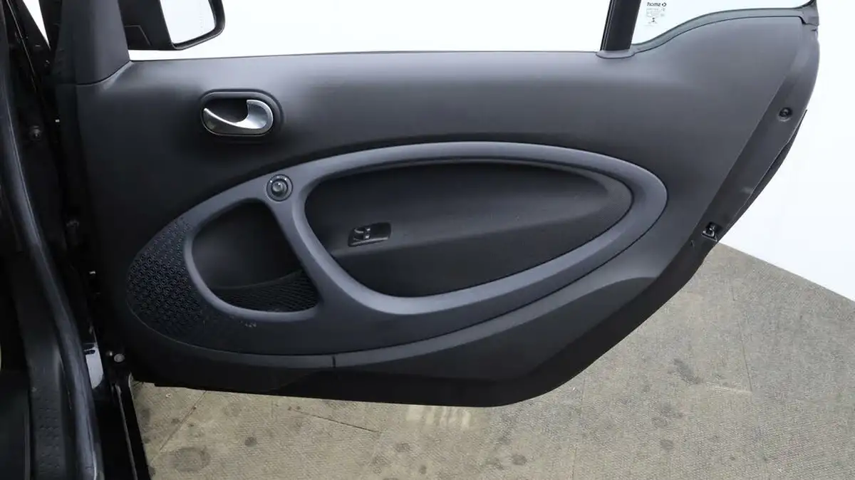 2020-smart-fortwo-eq-pulse-premium-coupe-big-14