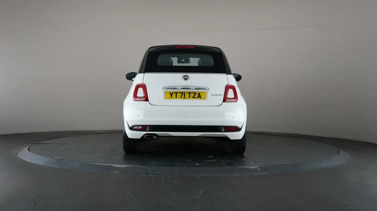 2021-fiat-500c-10-hey-google-big-24