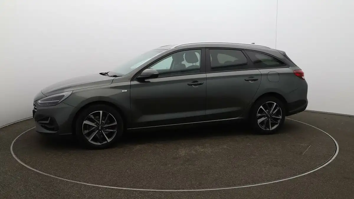 2022-hyundai-i30-10-t-gdi-premium-tourer-big-56
