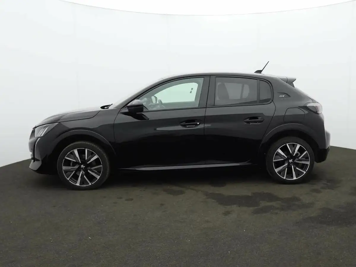 2023-peugeot-208-12-puretech-gt-100ps-big-3