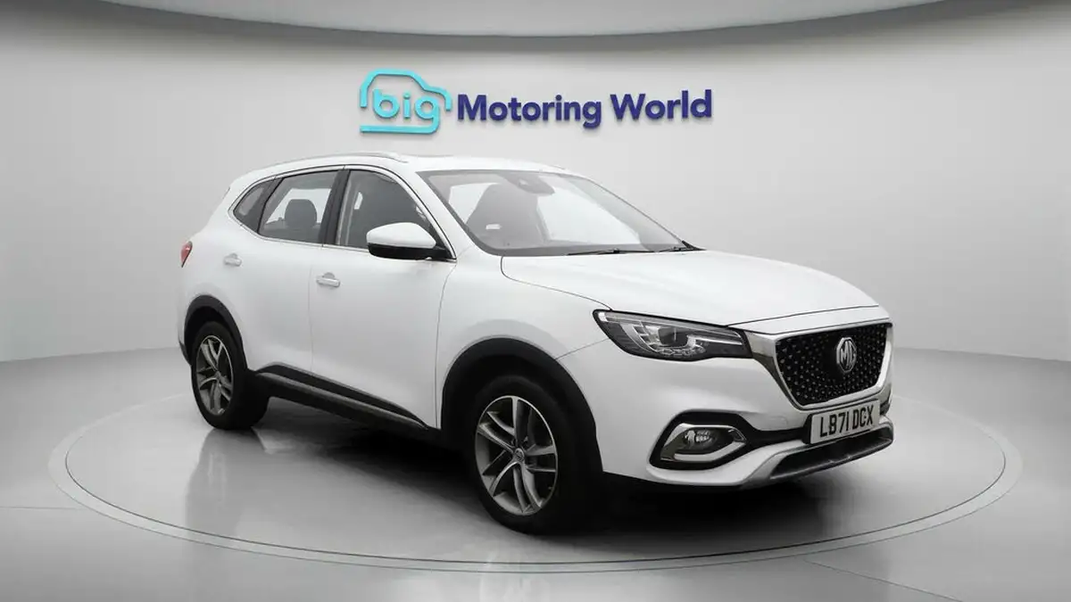 2022-mg-hs-15t-gdi-exclusive-162ps-big-1