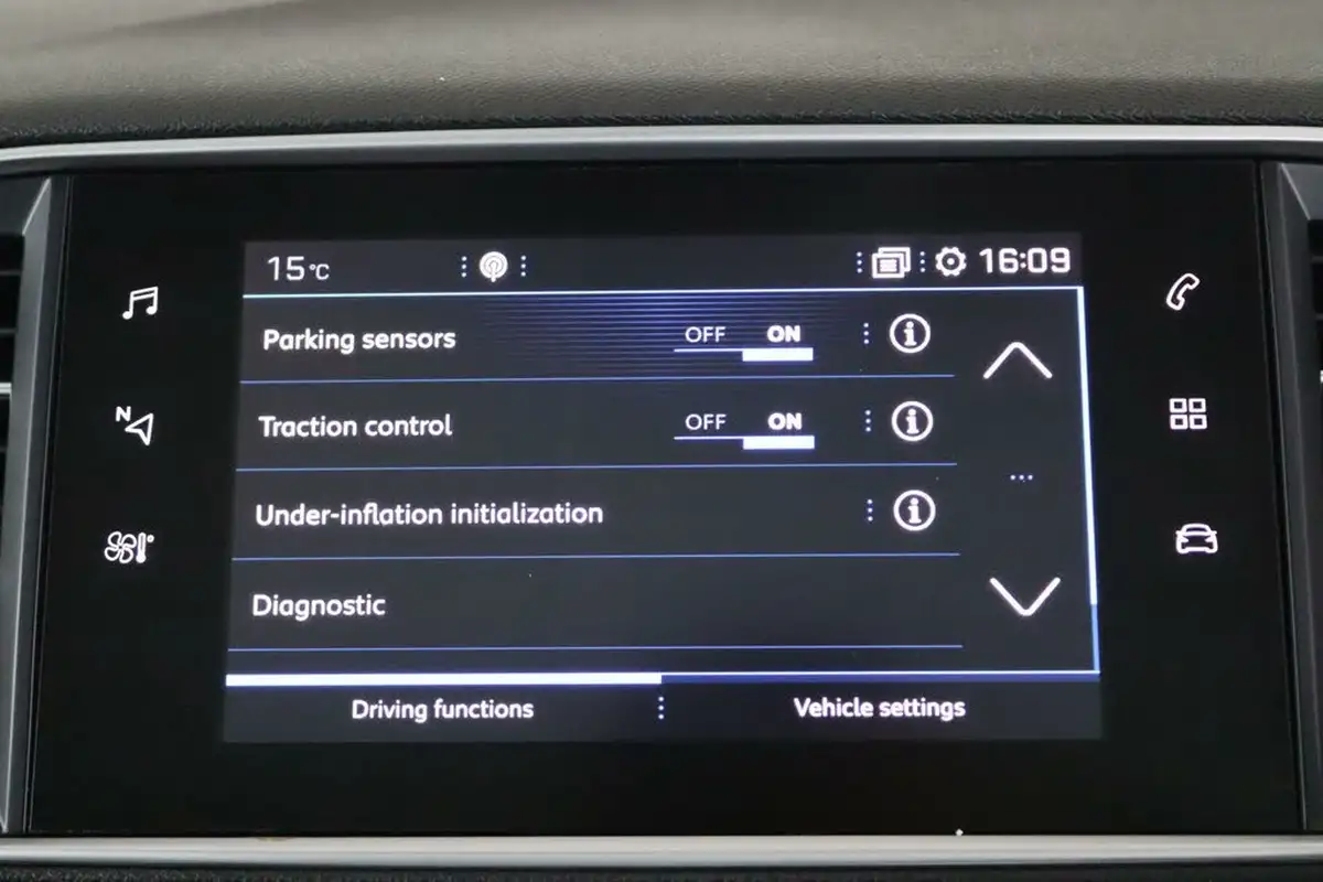 2020-peugeot-308-12-puretech-allure-130bhp-big-29