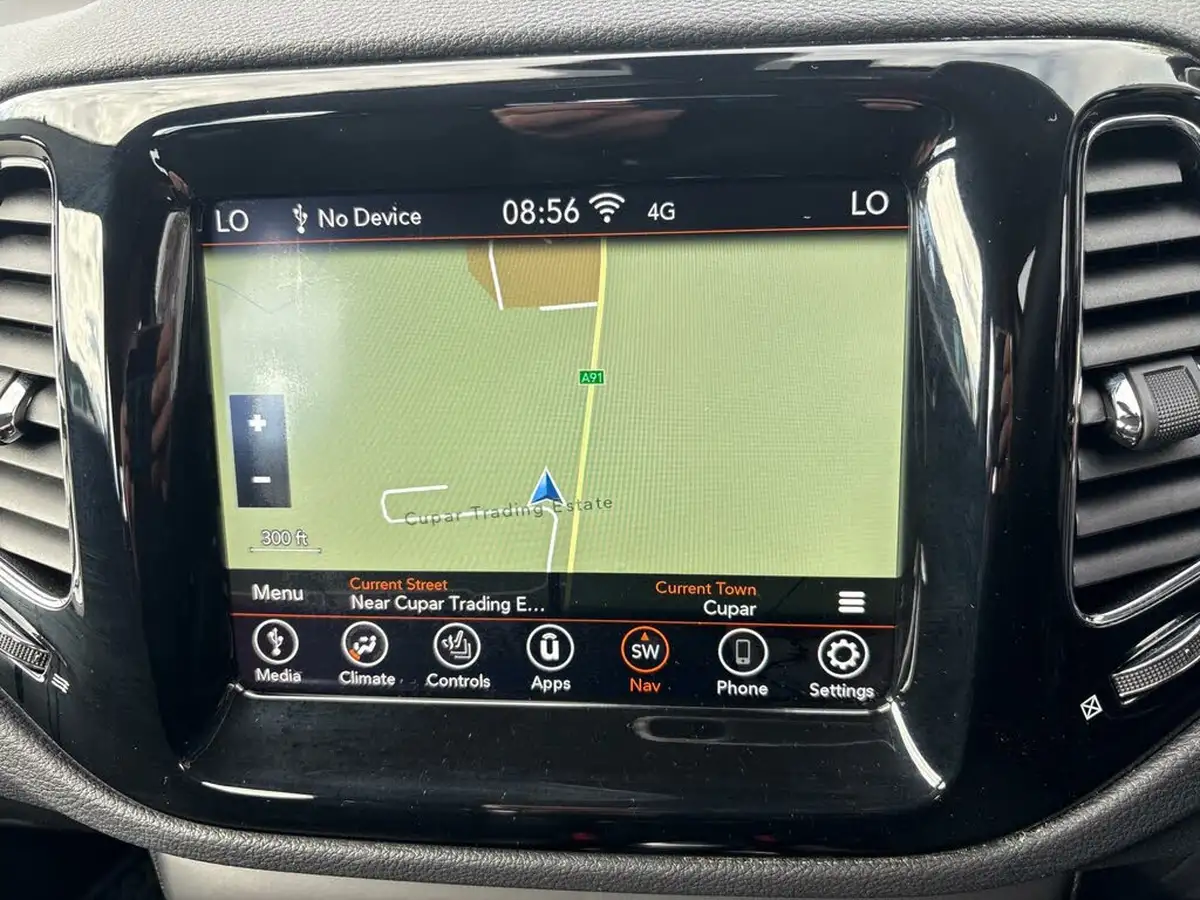 2021-jeep-compass-14-multiair-ii-night-eagle-big-39