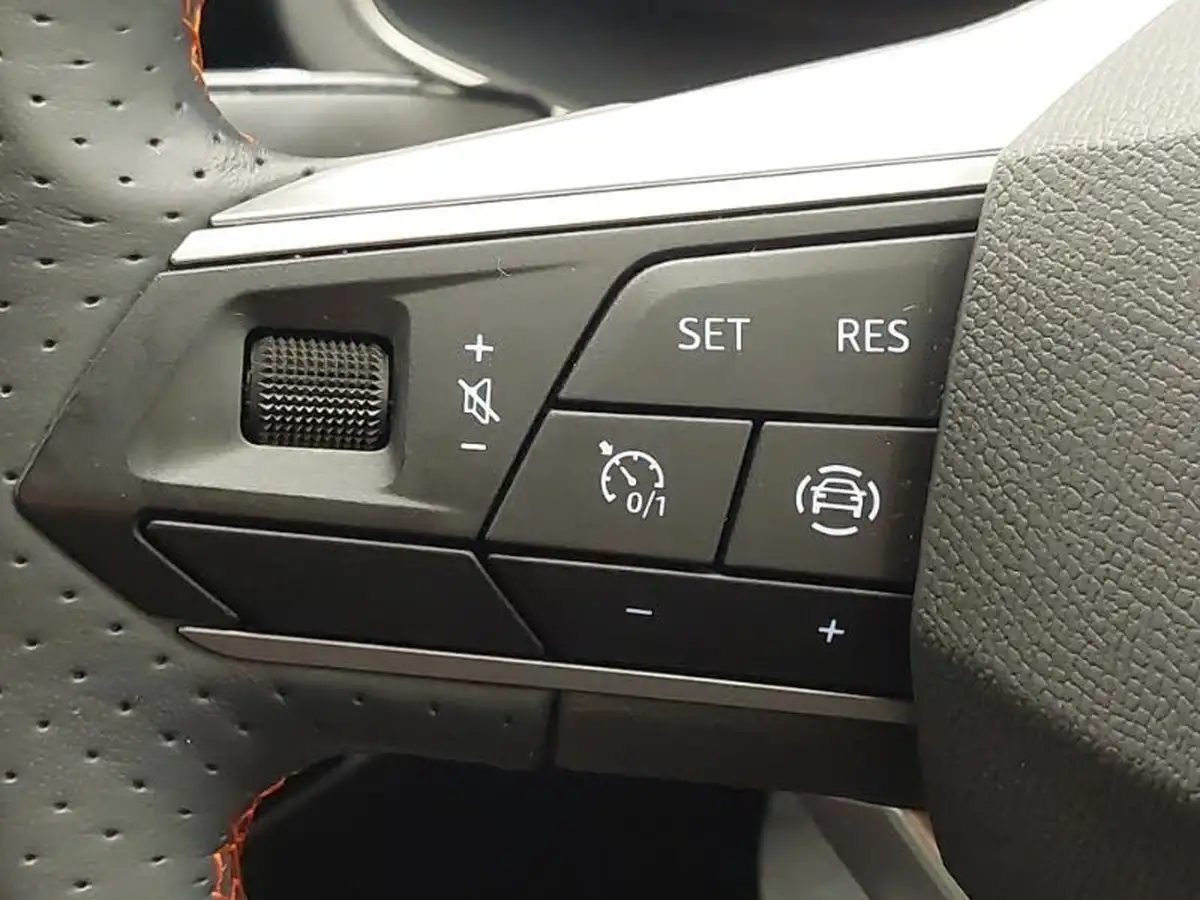 2022-seat-arona-10-tsi-fr-sport-big-17