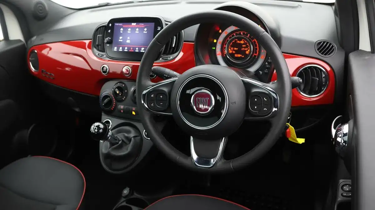 2022-fiat-500-10-red-big-8