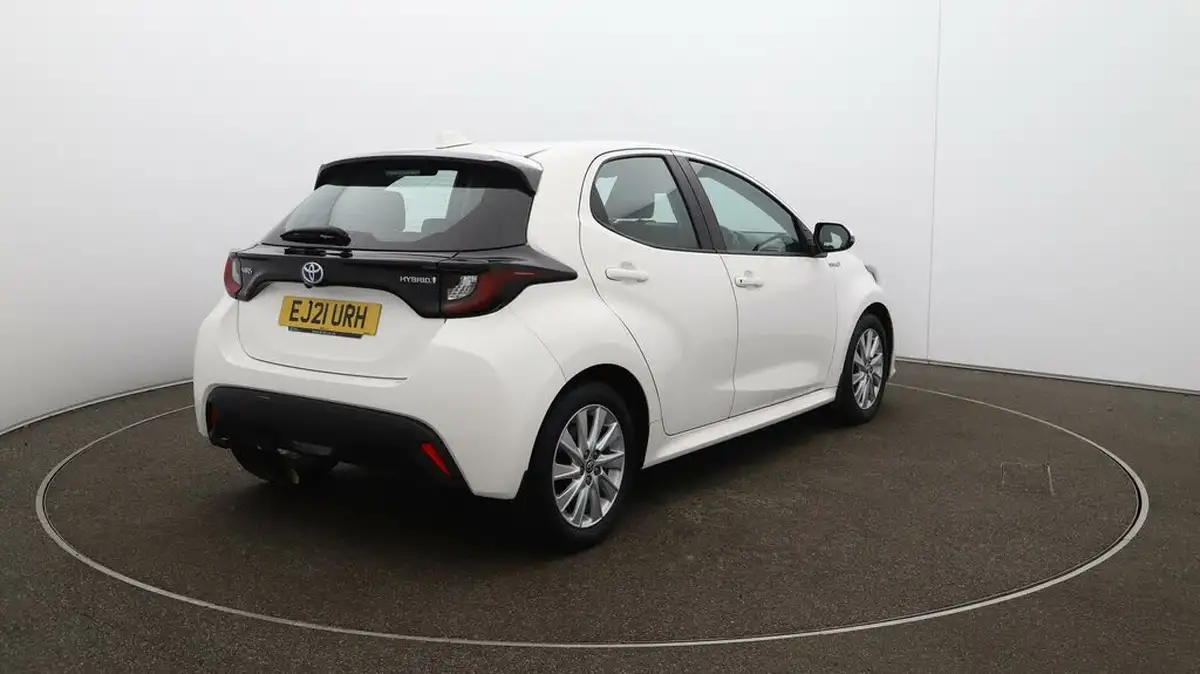 2021-toyota-yaris-15-vvt-i-icon-114bhp-hybrid-1490cc-e-cvt-big-47