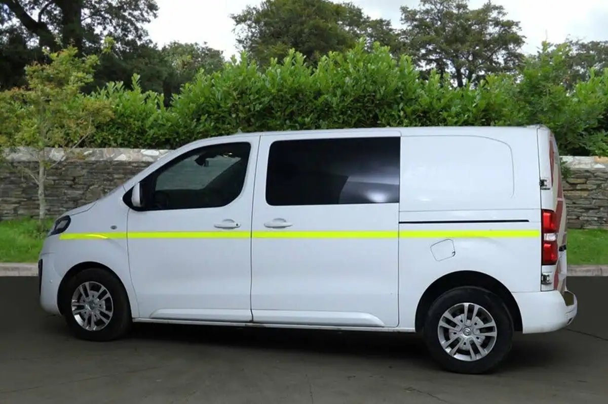 2020-vauxhall-vivaro-20td-3100-l1h1-sportive-120pseu6dt-double-cab-big-9