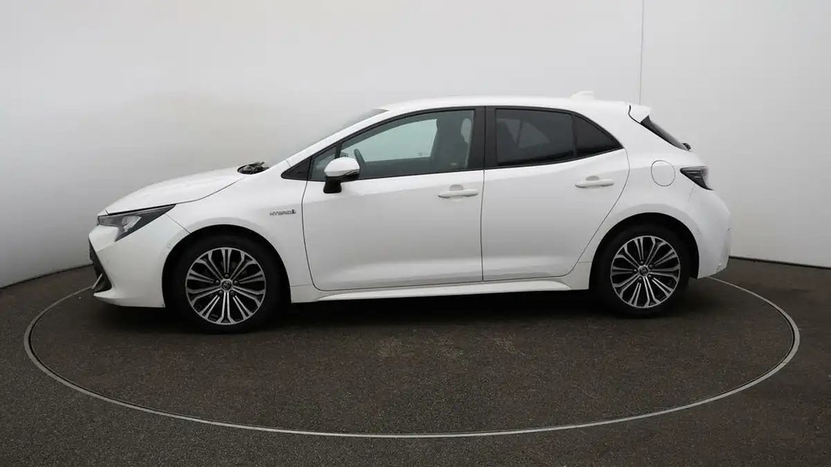 2019-toyota-corolla-18-vvt-i-design-trk-hatchback-5d-big-3