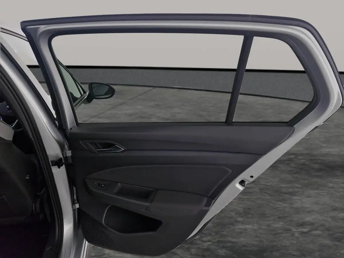 2021-volkswagen-golf-20tdi-gtd-big-29