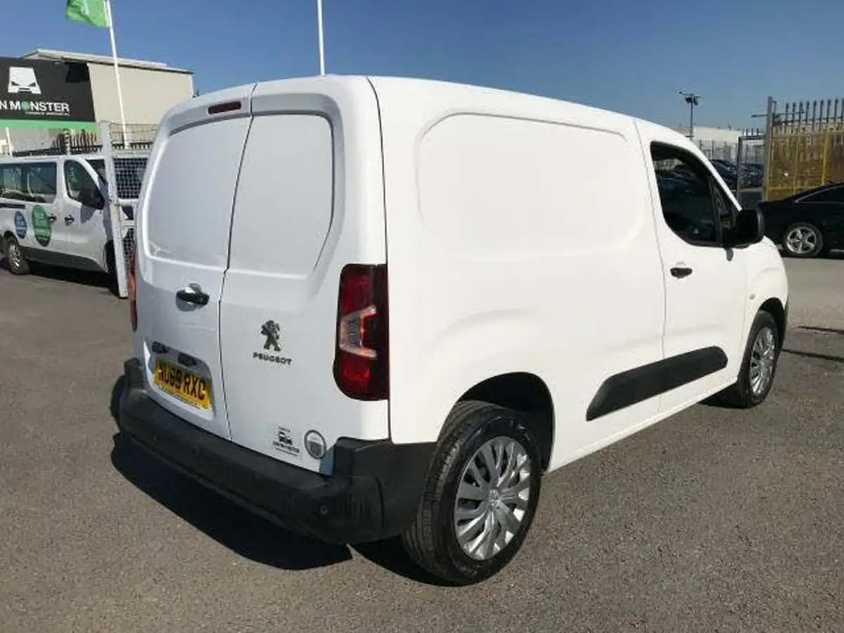 2020-peugeot-partner-15-bluehdi-1000-professional-100ps-eu6dt-panel-big-2