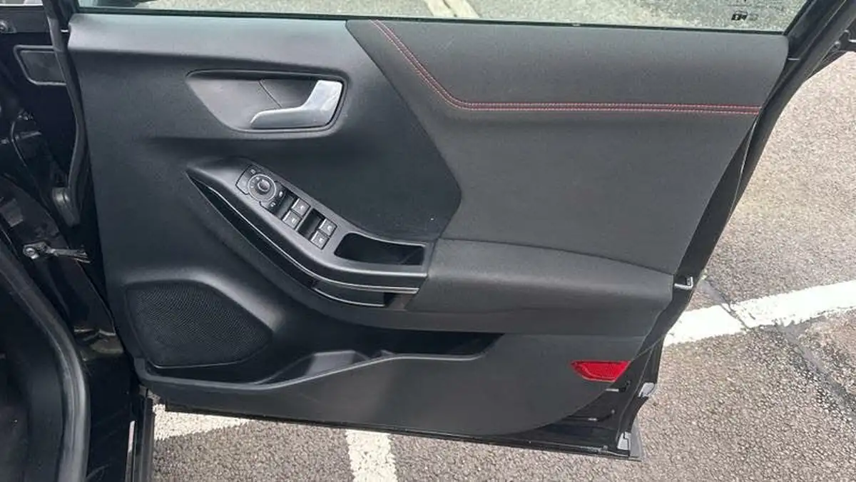 2022-ford-puma-suv-10-st-line-125ps-big-8