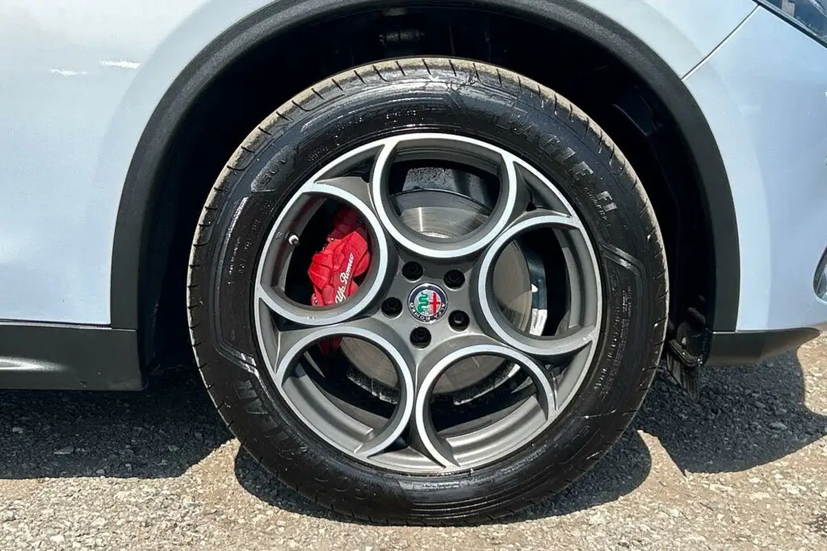 2021-alfa-romeo-stelvio-20-sprint-big-14