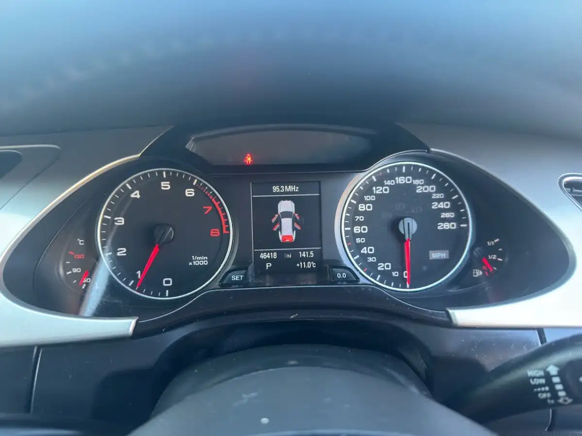 2011-audi-a4-avant-big-32
