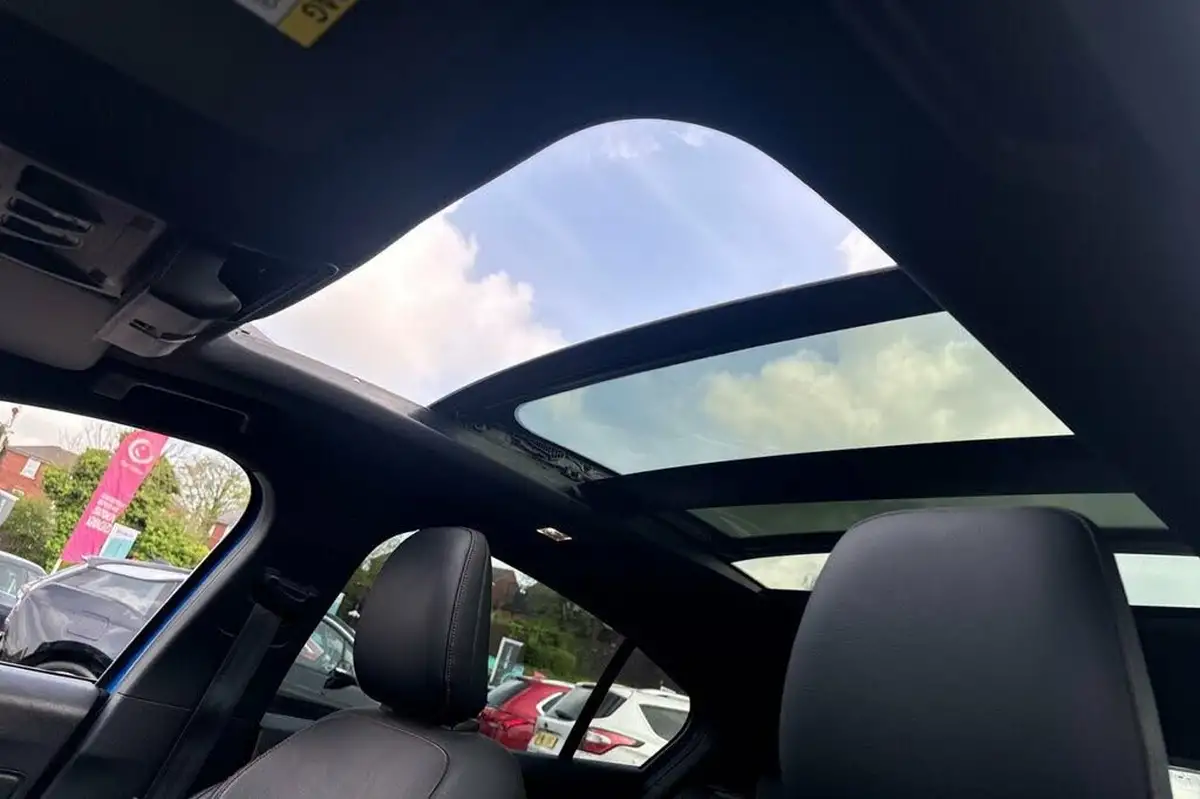 2018-ford-focus-10t-st-line-x-125ps-hatchback-big-26