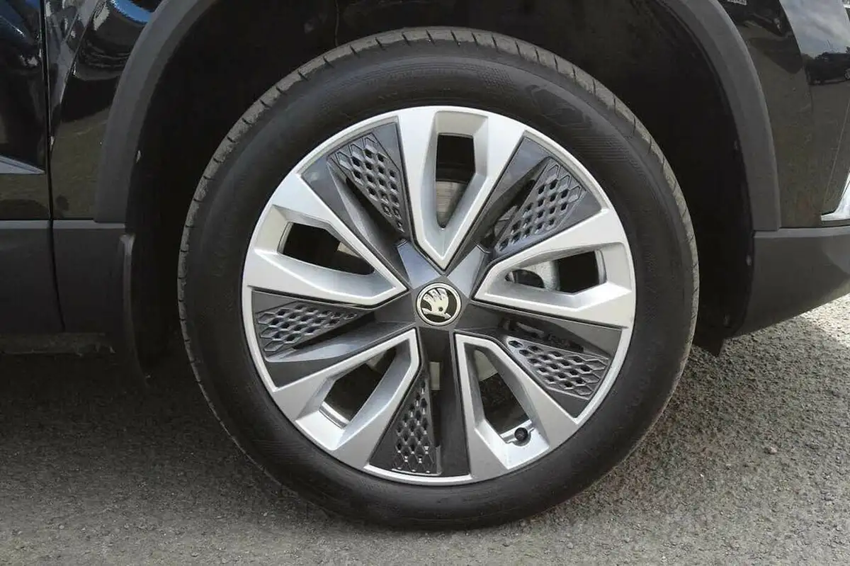 2024-skoda-karoq-10-tsi-se-l-edition-big-4