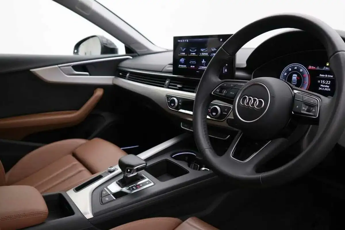 2024-audi-a5-20-35-tfsi-sportback-5d-big-5